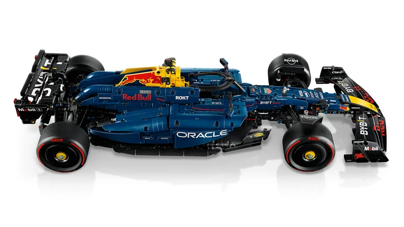 Oracle Red Bull Racing RB20 F1 Car - View 2