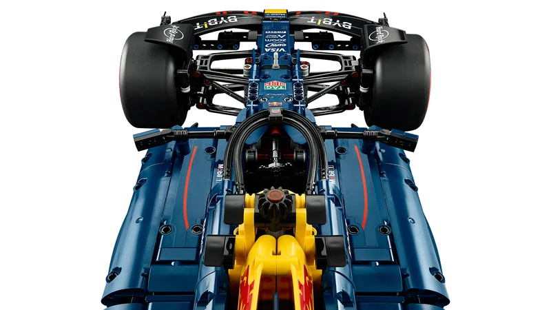 Oracle Red Bull Racing RB20 F1 Car - View 3