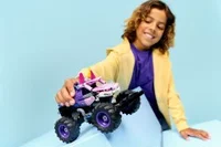 Monster Jam  Sparkle Smash Pull-Back - View 4