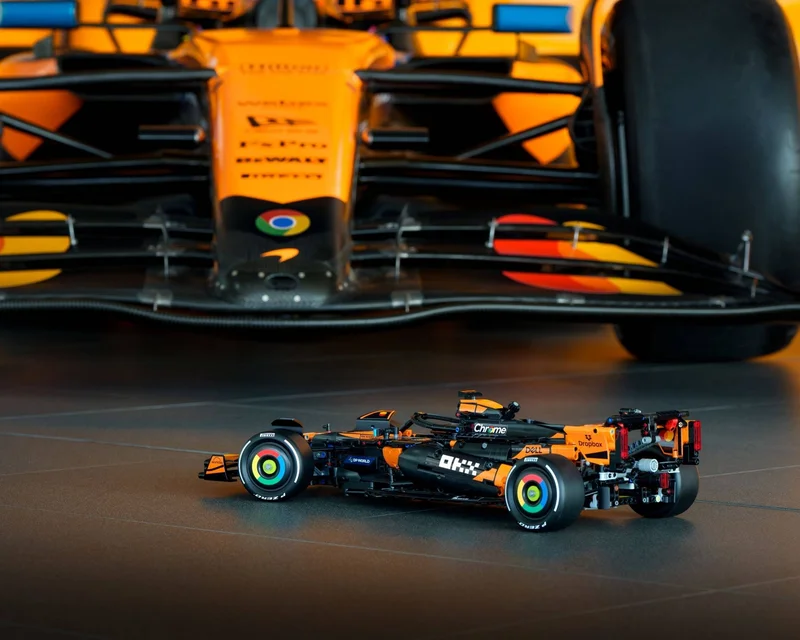 McLaren MCL39 F1 Car - View 3