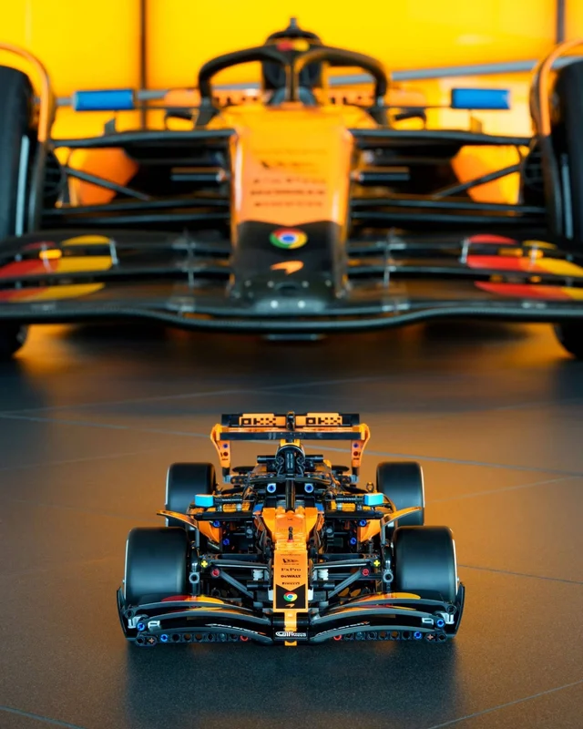 McLaren MCL39 F1 Car - View 4