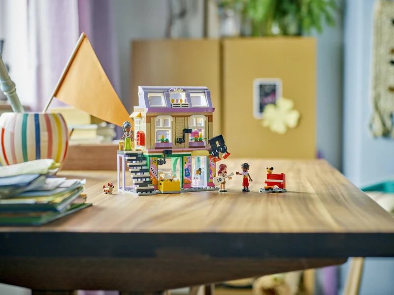 Music Store & Apartment - View 6
