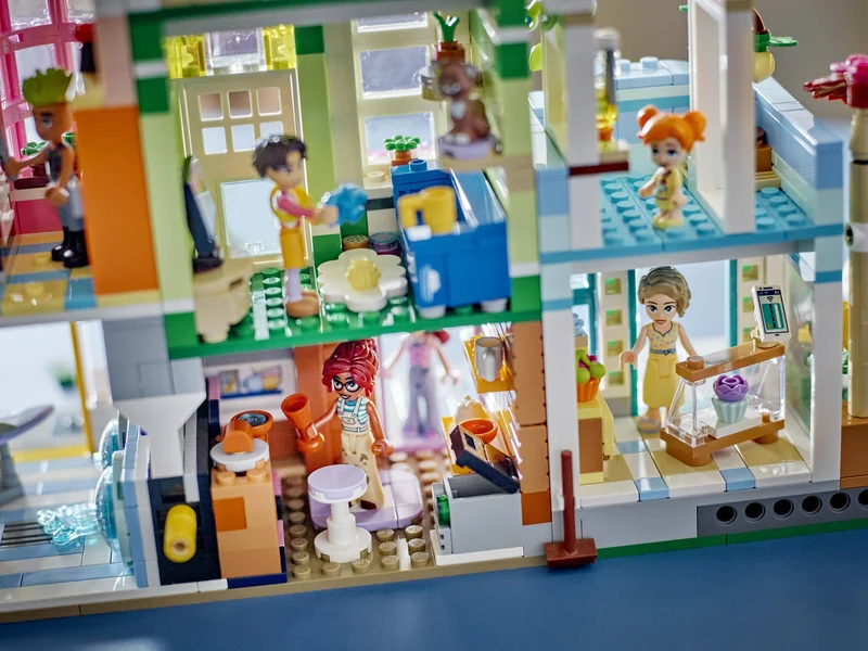 Heartlake City Apartments and Stores - View 7