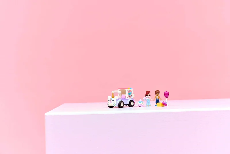 Unicorn Cake Delivery Car - View 7