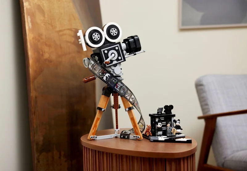 Walt Disney Tribute Camera - View 5