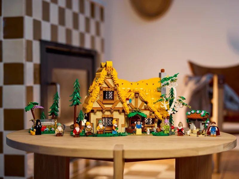 Snow White and the Seven Dwarfs' Cottage - View 3