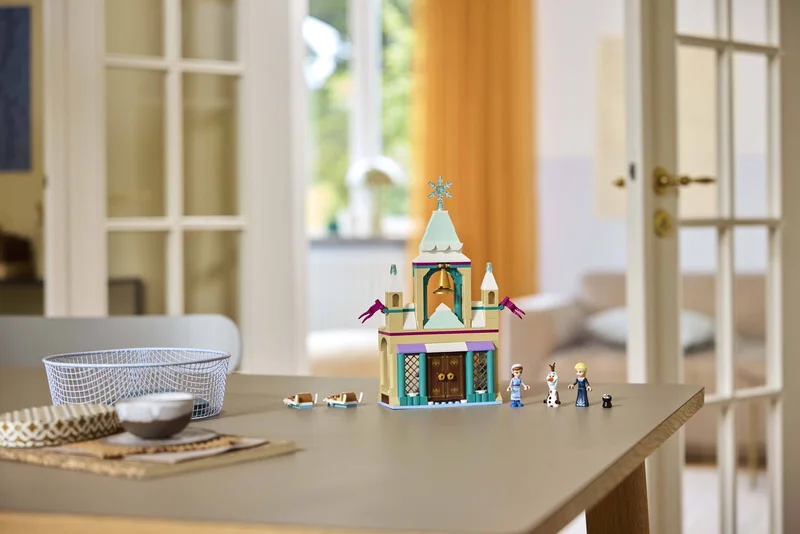Arendelle Frozen Castle - View 6