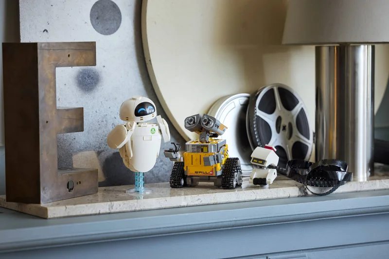 WALL-E and EVE - View 8