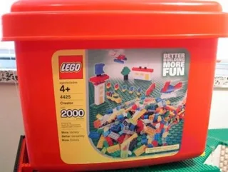 LEGO 4425-1 Better Building More Fun — 2000 pieces, released 2004