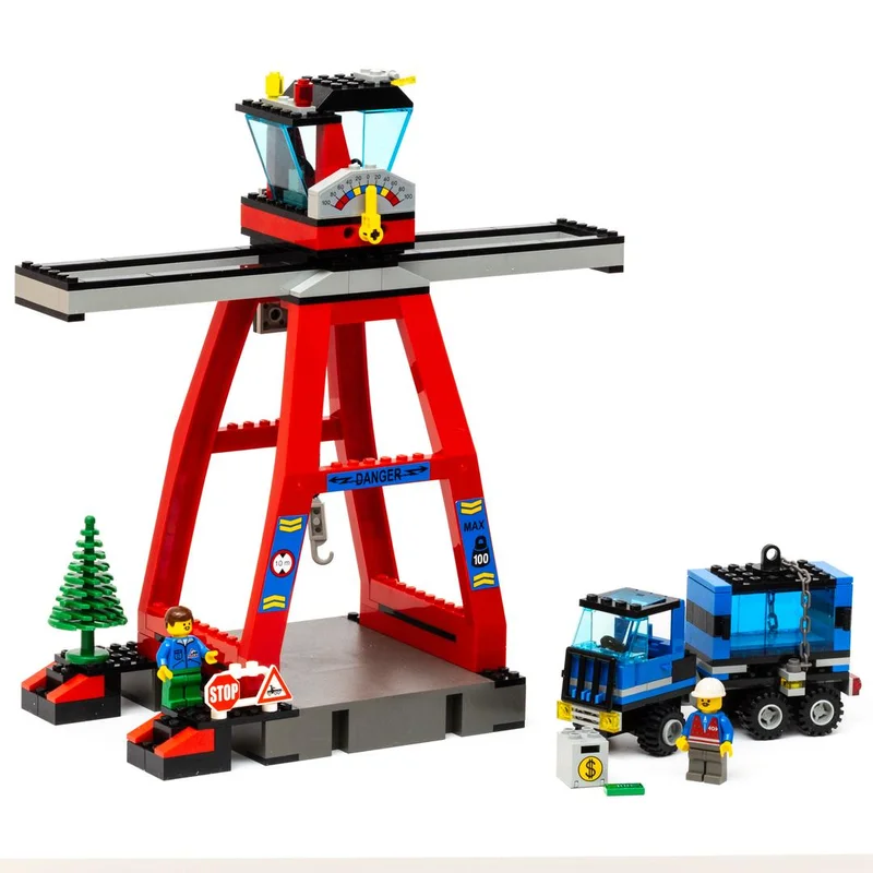 LEGO 4557-1 Freight Loading Station — 216 pieces, Train theme