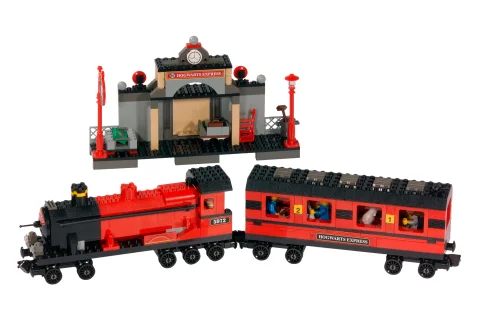 LEGO 4708-1 Hogwarts Express — 414 pieces, released 2001