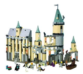 LEGO 4709-1 Hogwarts Castle — 696 pieces, released 2001
