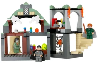 LEGO 4752-1 Professor Lupin's Classroom — 159 pieces, Harry Potter theme