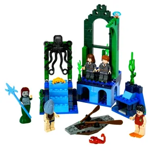 LEGO 4762-1 Rescue from the Merpeople — 177 pieces, released 2005