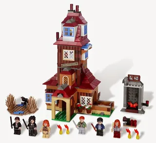 LEGO 4840-1 The Burrow — 573 pieces, released 2010
