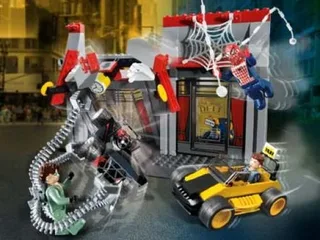 LEGO 4860-1 Doc Ock's Cafe Attack — 132 pieces, 4 Juniors theme