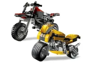 LEGO 4893-1 Revvin' Riders — 361 pieces, released 2006