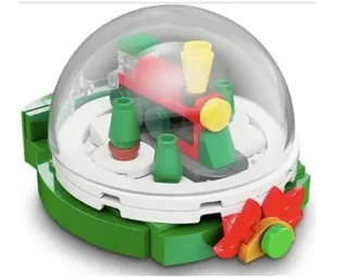 LEGO 5009027-1 Holiday Train Snow Globe — 90 pieces, Seasonal theme