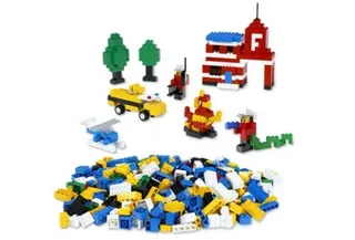 LEGO 5493-1 Emergency Rescue Box — 705 pieces, Make & Create theme