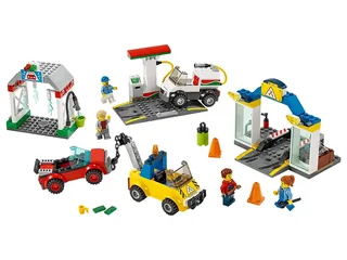 LEGO 60232-1 Garage Center — 234 pieces, released 2019