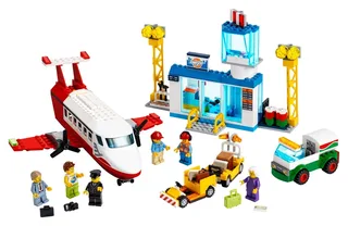 LEGO 60261-1 Central Airport — 286 pieces, released 2020