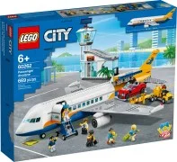Passenger Airplane - View 2