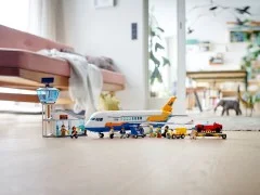 Passenger Airplane - View 6