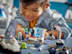 Spaceship and Asteroid Discovery - View 8