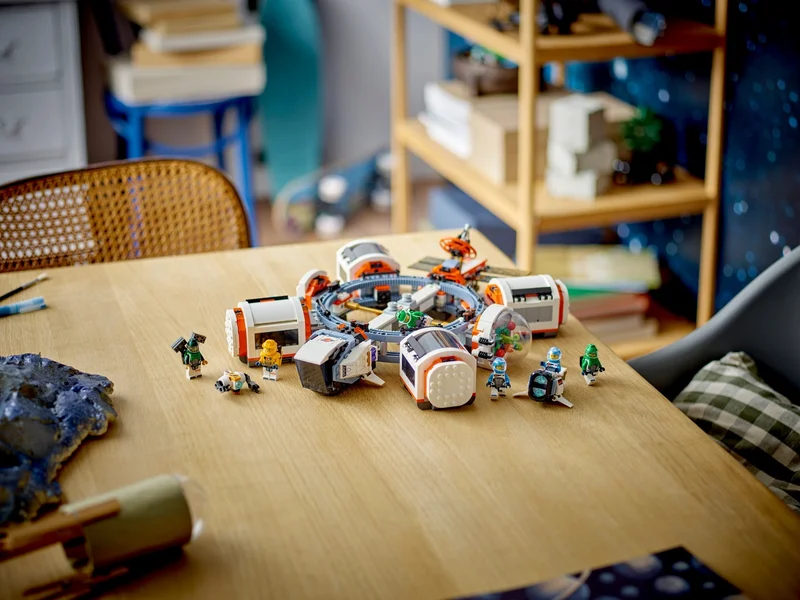 Modular Space Station - View 5