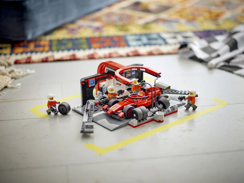 F1 Pit Stop & Pit Crew with Ferrari Car - View 8