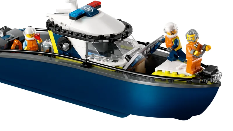 Police Boat Chase - View 2