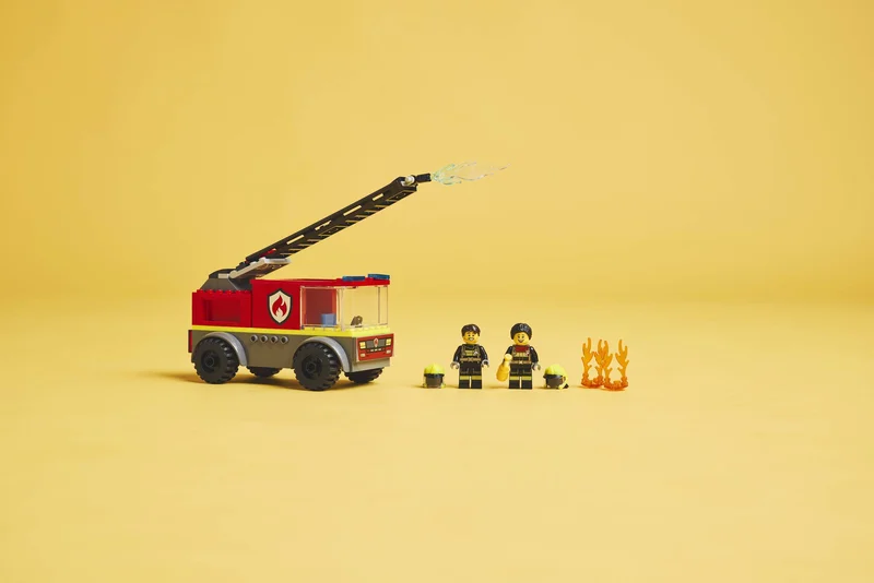 Fire Ladder Truck - View 4