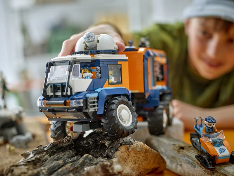 Arctic Explorer Science Lab Truck - View 5