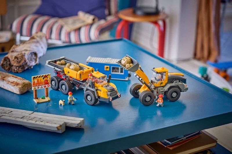 Dump Truck & Front End Loader - View 8