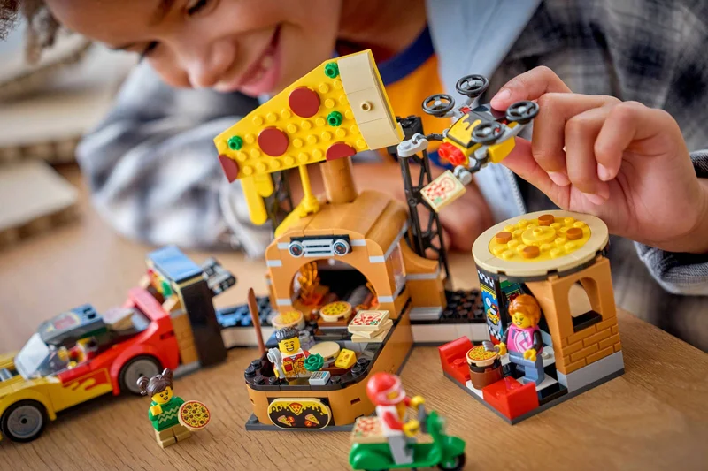 Pizza Delivery Experience with Vehicles - View 7