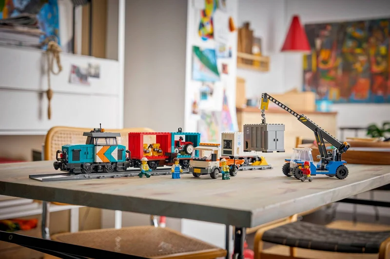 Harbor Freight Train with Crane & Truck - View 8