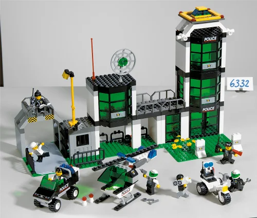 LEGO 6636-1 Police Headquarters — 291 pieces, released 2002
