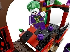 The Dynamic Duo Funhouse Escape - View 5