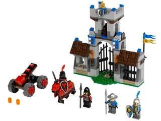 LEGO 70402-1 The Gatehouse Raid — 248 pieces, released 2013