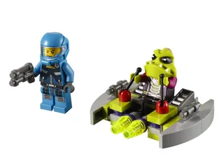 LEGO 7049-1 Alien Striker — 42 pieces, Space theme