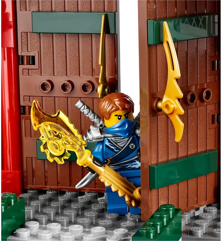 Battle for Ninjago City - View 8