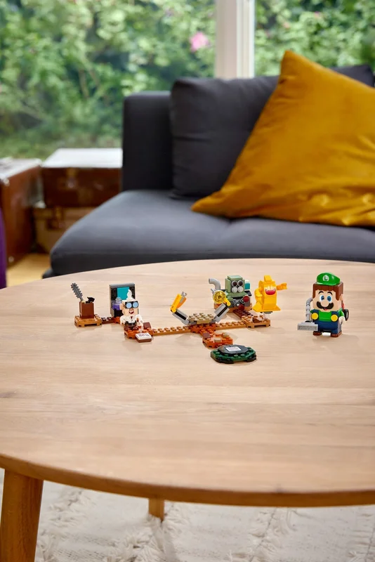 Luigi's Mansion Lab and Poltergust Expansion Set - View 2