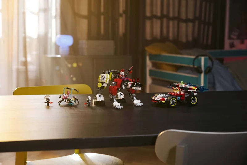 Cooper's Tiger Mech & Zero's Hot Rod Car - View 7