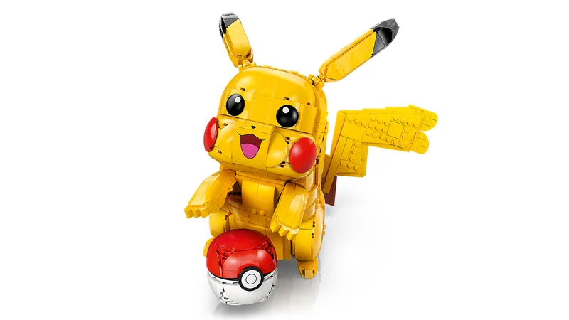 Pikachu and Poké Ball - View 7