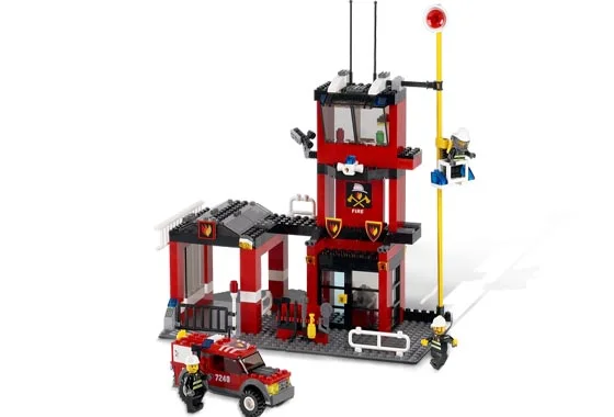 Fire Station - LEGO Set 7240-1 - 2005