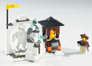 LEGO 7412-1 Yeti's Hideout — 117 pieces, Adventurers theme
