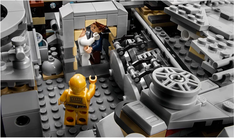 Millennium Falcon - View 3