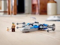 Resistance X-Wing - View 3