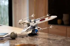 X-Wing Starfighter - View 3