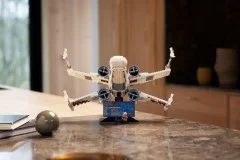 X-Wing Starfighter - View 4